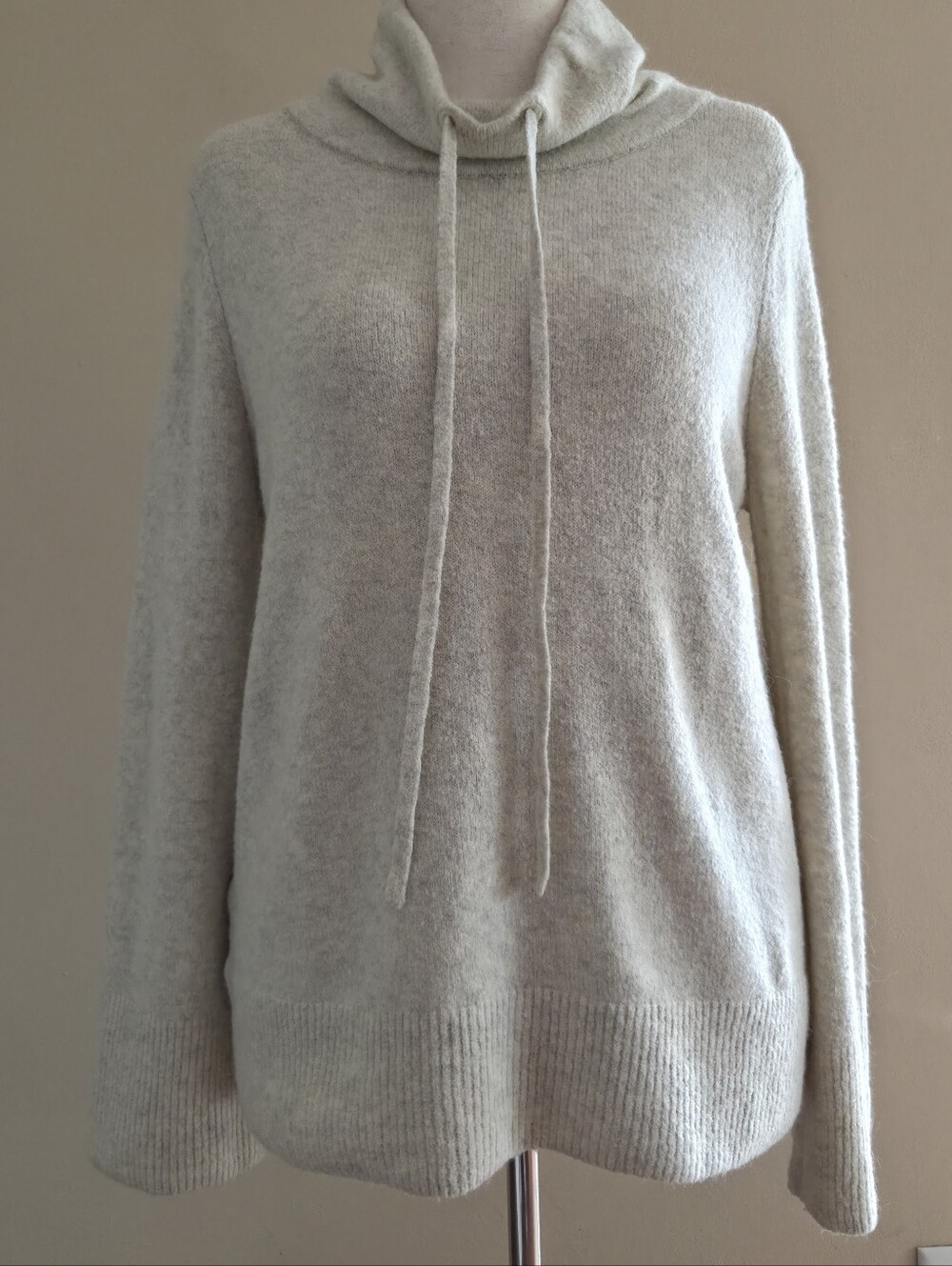 LOFT Cream And Gray Funnel Neck Drawstring Sweater Size L
